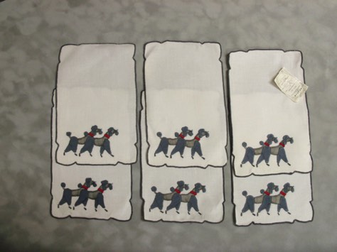 6 - 5 X 8 LINEN TOWELS

APPLIQUE POODLES 

SCALLOP BORDER

$ $60.00